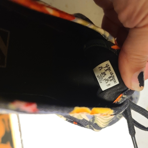 Women's Floral Vans Size 9. Great condition! - Picture 8 of 16